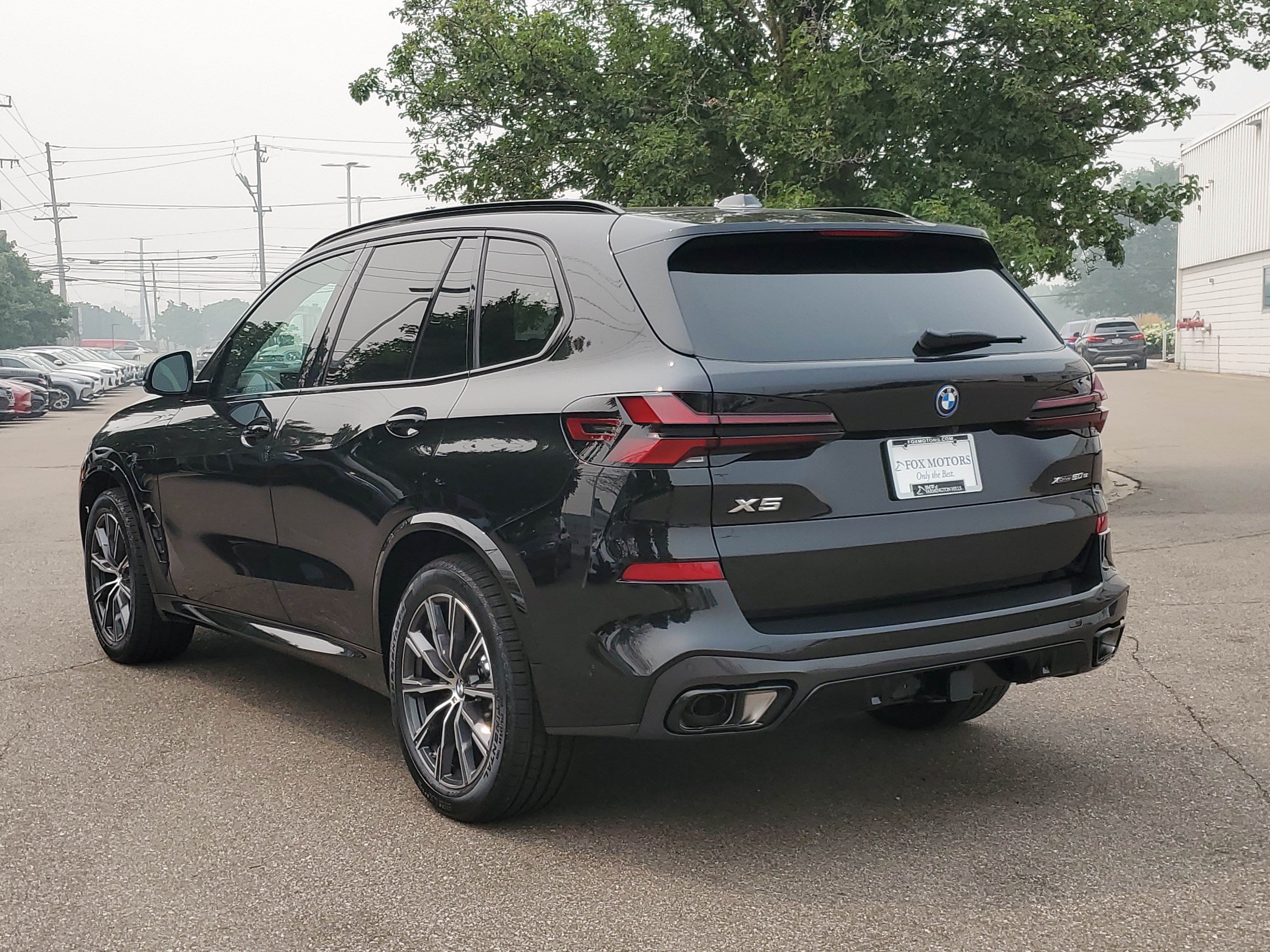 New 2026 BMW X5 xDrive50e w/ Executive Package AWD/4WD image 3