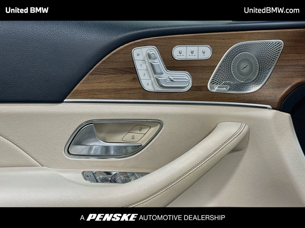 Used 2021 Mercedes-Benz GLS 450 4MATIC image 10