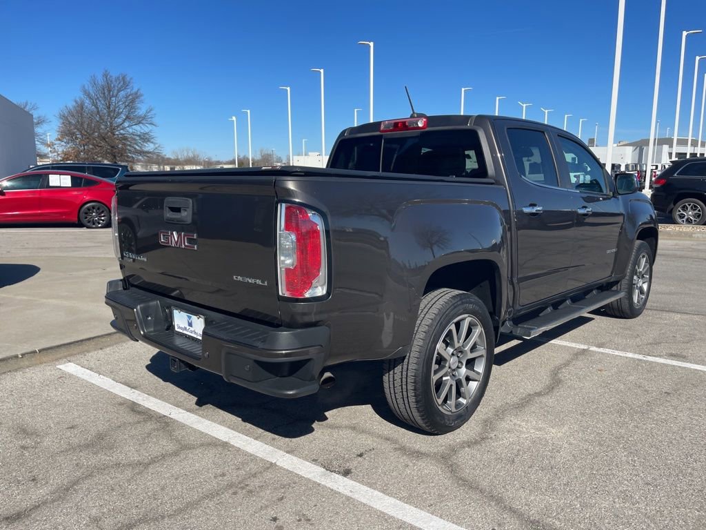 Used 2019 GMC Canyon Denali image 3