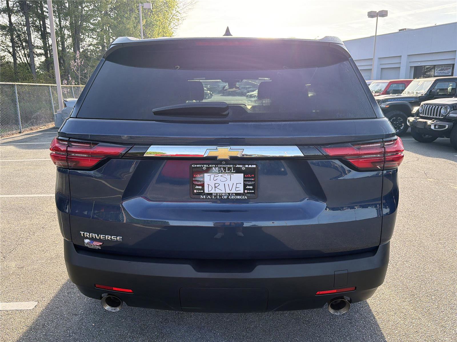 Used 2022 Chevrolet Traverse LS FWD image 6