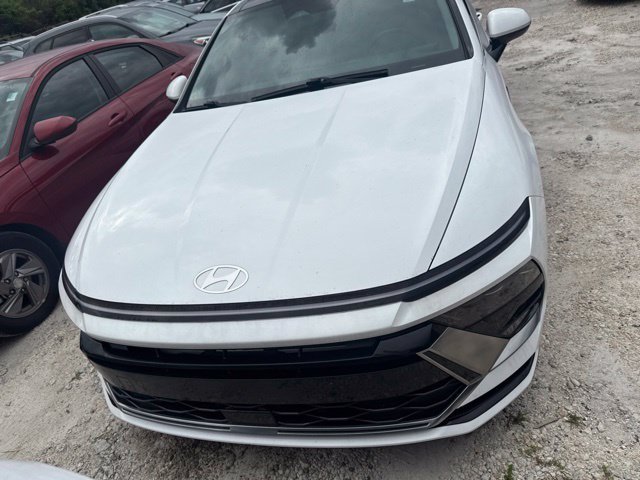 Certified 2024 Hyundai Sonata SEL w/ Convenience Package FWD image 3