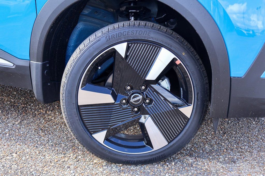 New 2026 Nissan Kicks SR image 16