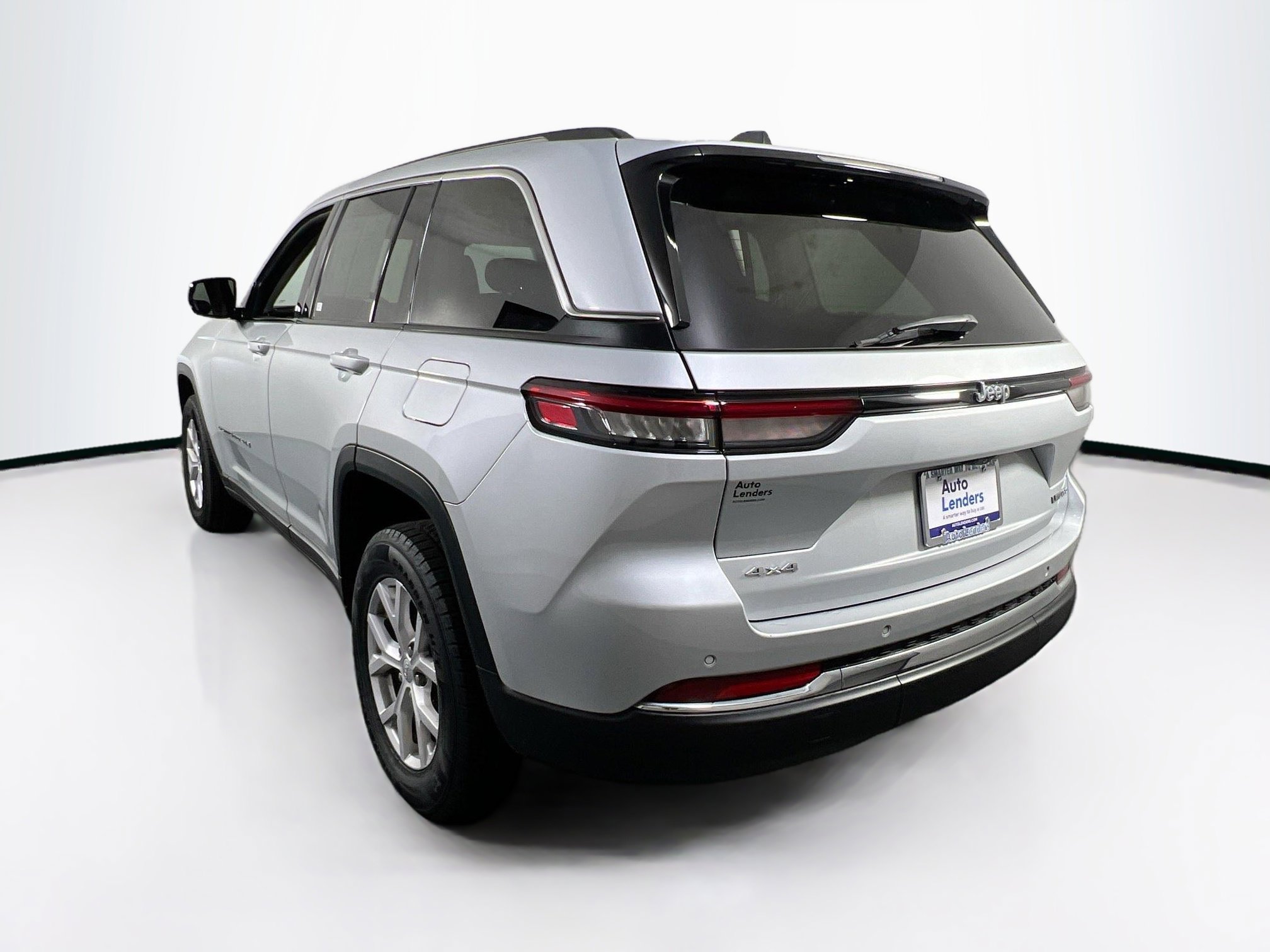 Used 2022 Jeep Grand Cherokee Limited AWD/4WD image 7