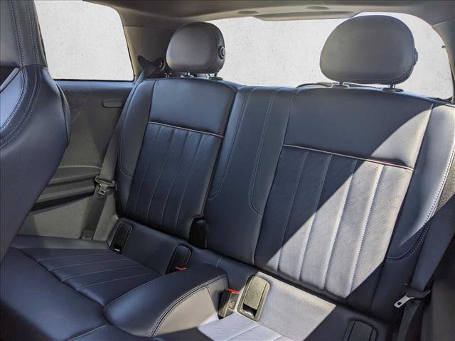 Used 2025 MINI Cooper 2-Door Hardtop image 18