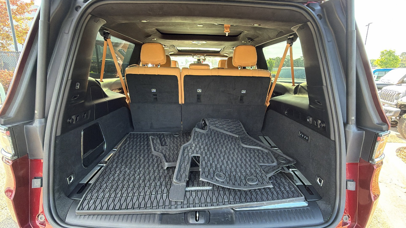 Used 2025 Jeep Grand Wagoneer L Series III AWD/4WD image 13