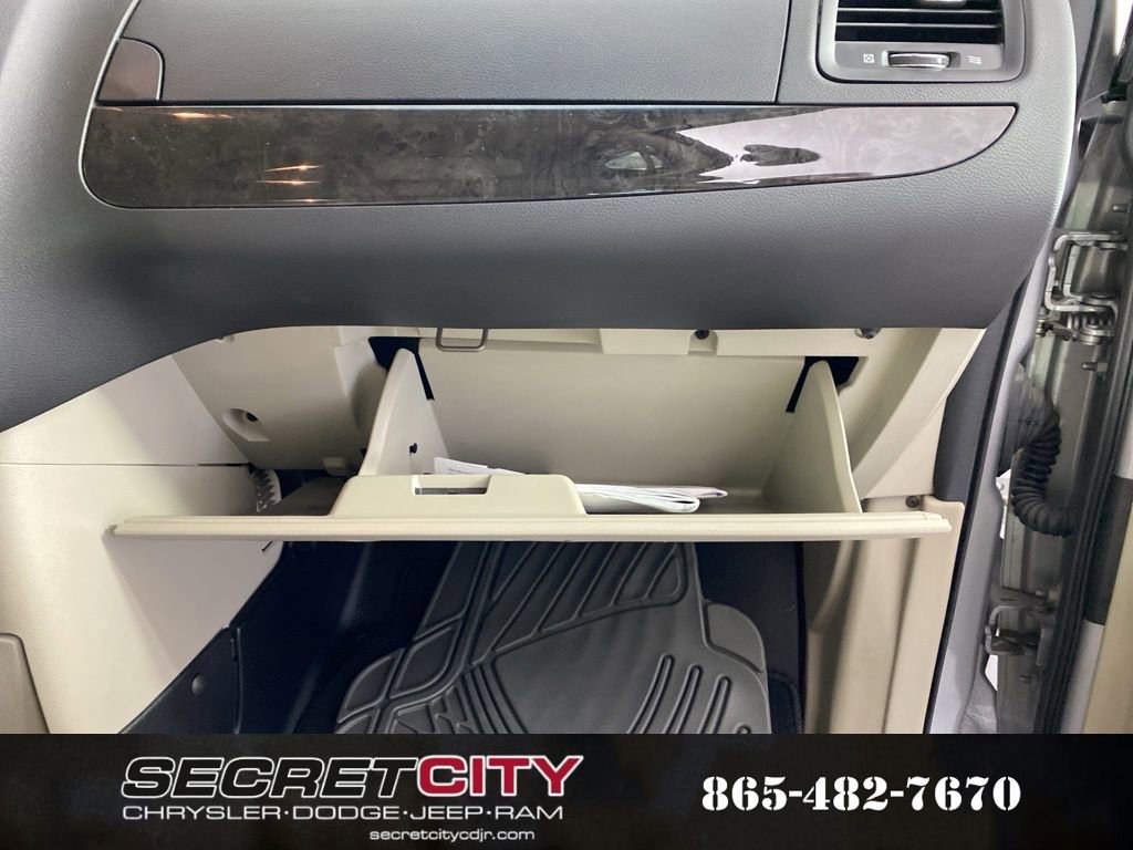 Used 2014 Dodge Grand Caravan SXT image 31