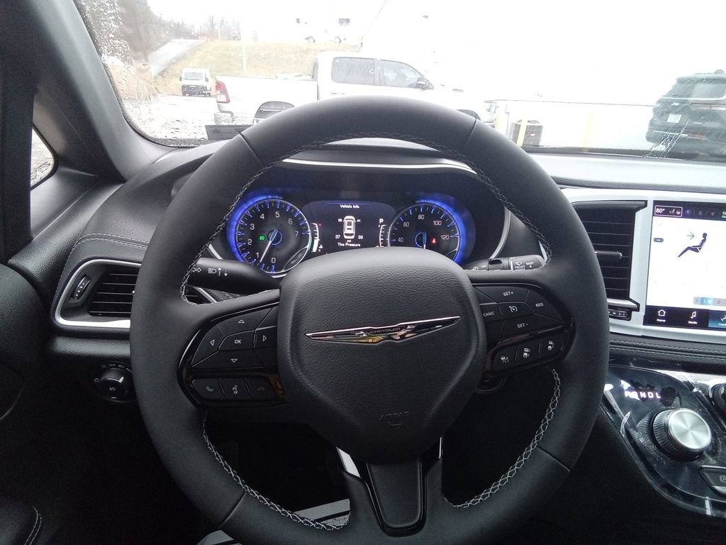 New 2026 Chrysler Pacifica Select w/ S Appearance Package image 15