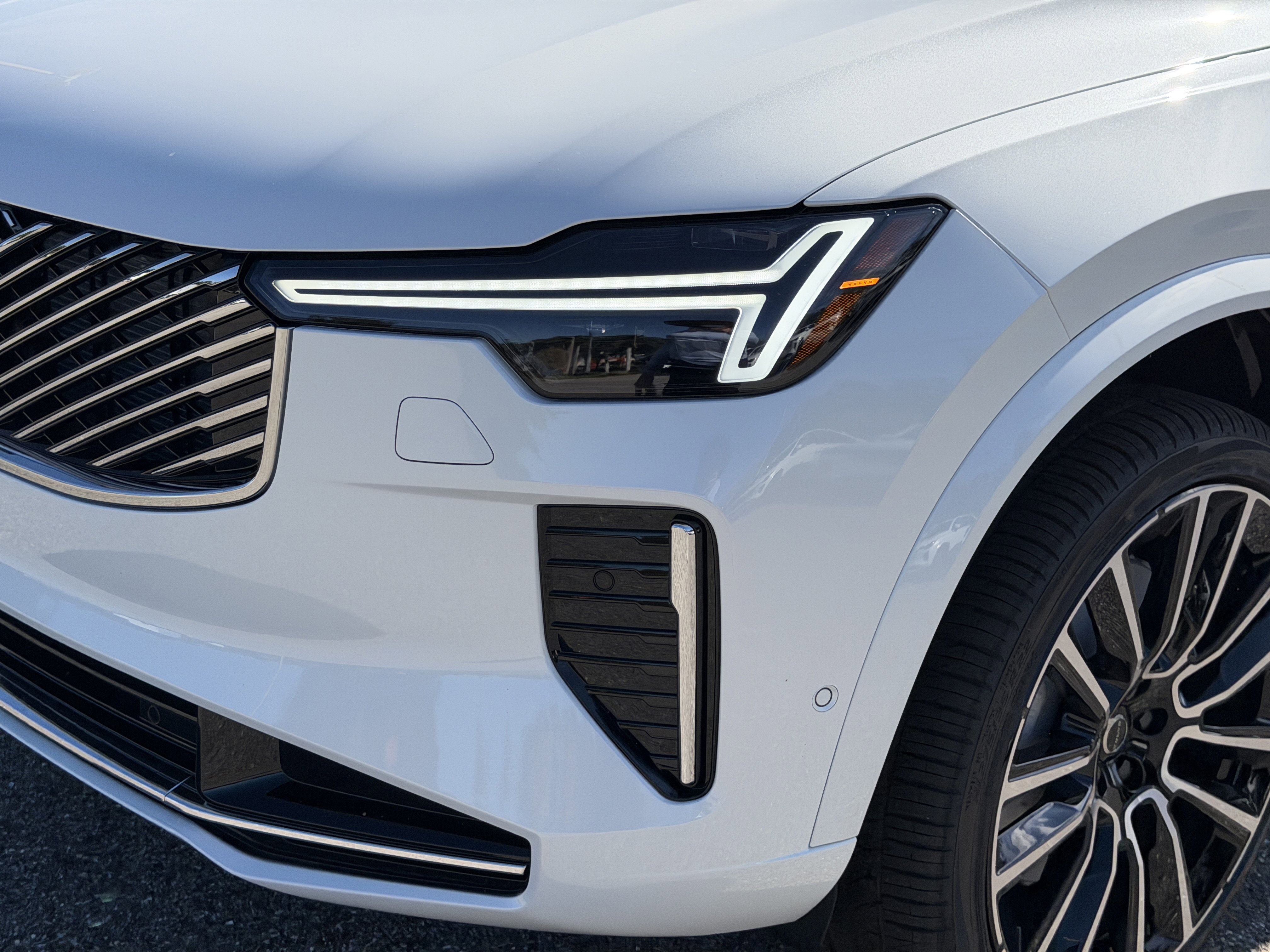 New 2026 Volvo XC90 B5 Ultra image 8