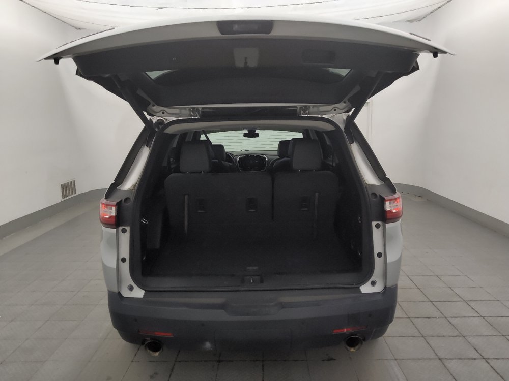 Used 2020 Chevrolet Traverse RS FWD image 29