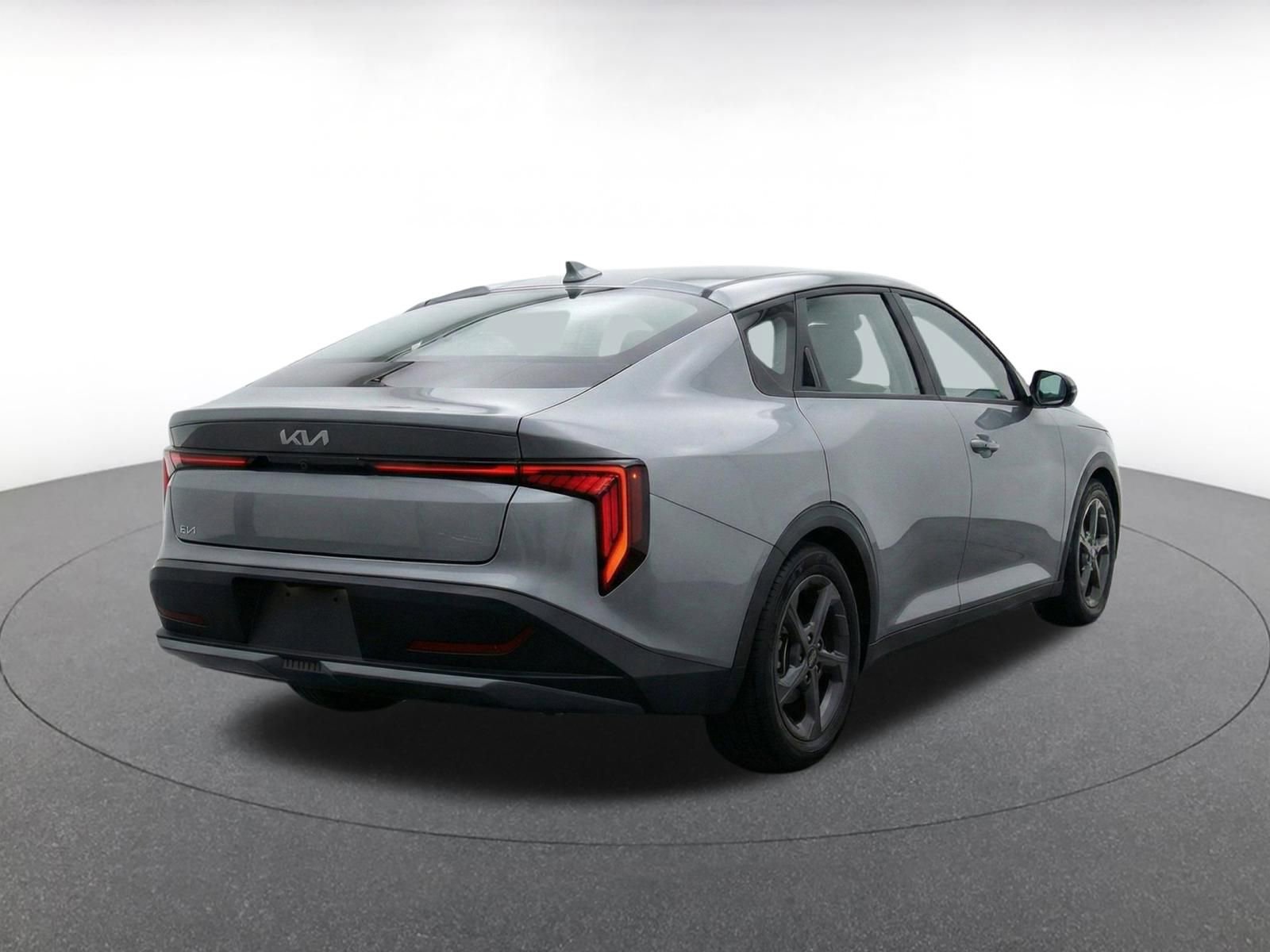 Used 2025 Kia K4 FWD image 9