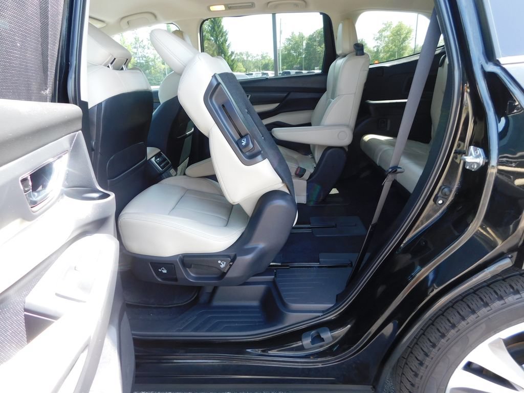 Used 2022 Subaru Ascent Limited AWD/4WD image 32