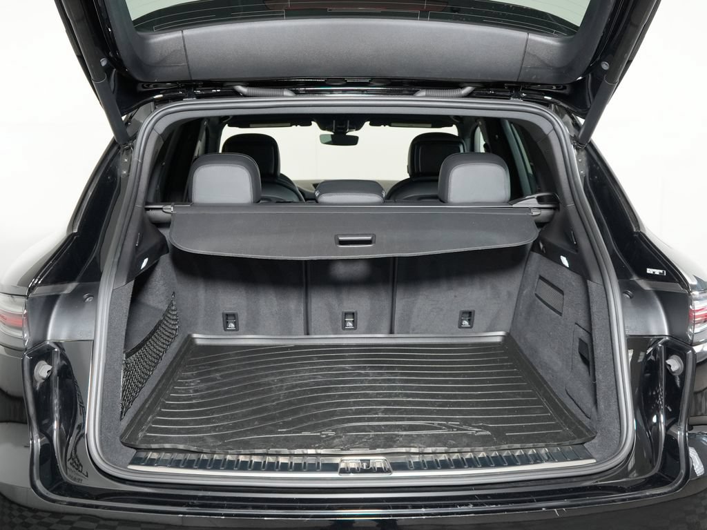 Certified 2023 Porsche Cayenne AWD/4WD image 45
