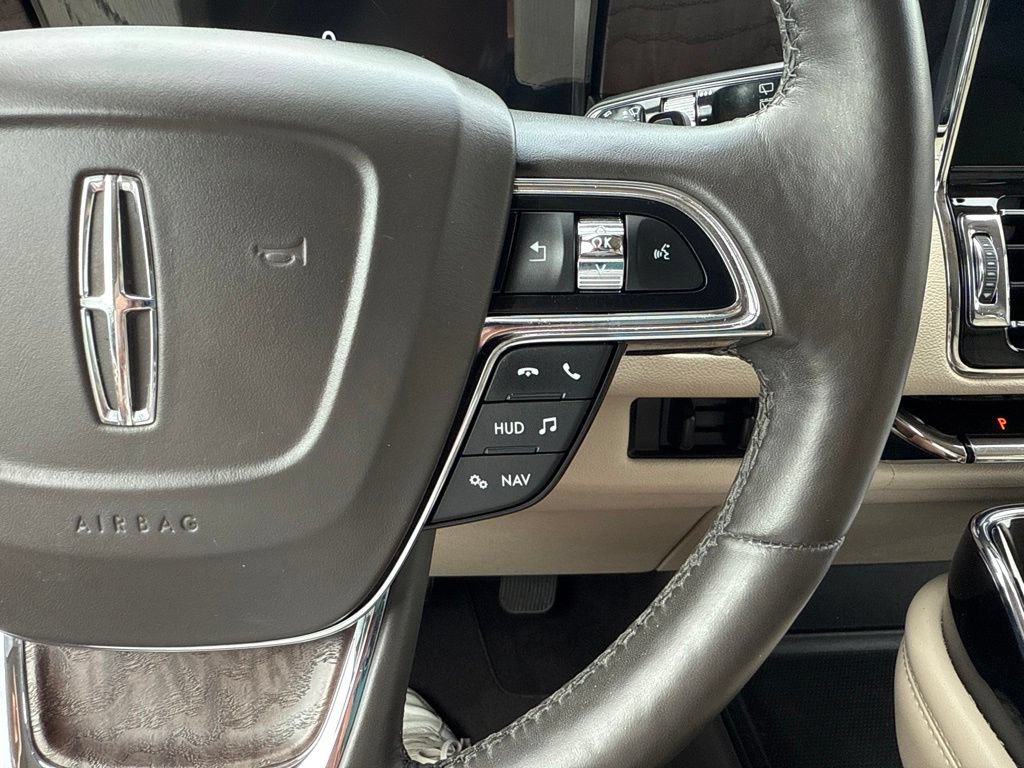 Used 2021 Lincoln Navigator Reserve w/ Luxury Package AWD/4WD image 23