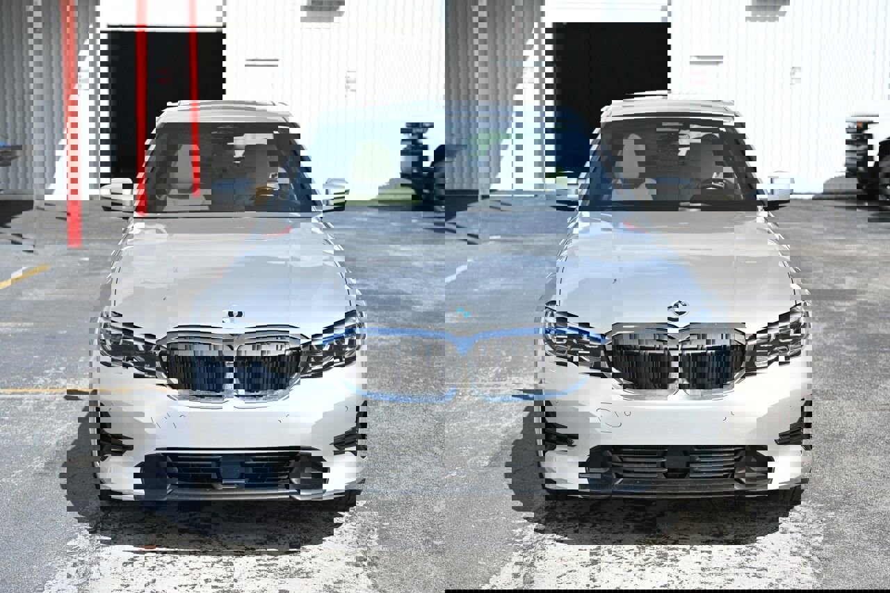 Used 2019 BMW 330i Sedan image 2