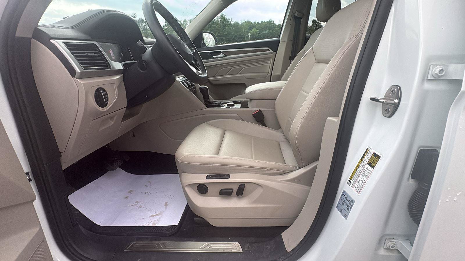 Used 2021 Volkswagen Atlas SEL AWD/4WD image 22