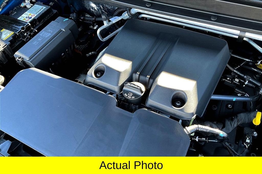 Used 2024 Chevrolet Colorado ZR2 w/ ZR2 Convenience Package III image 35