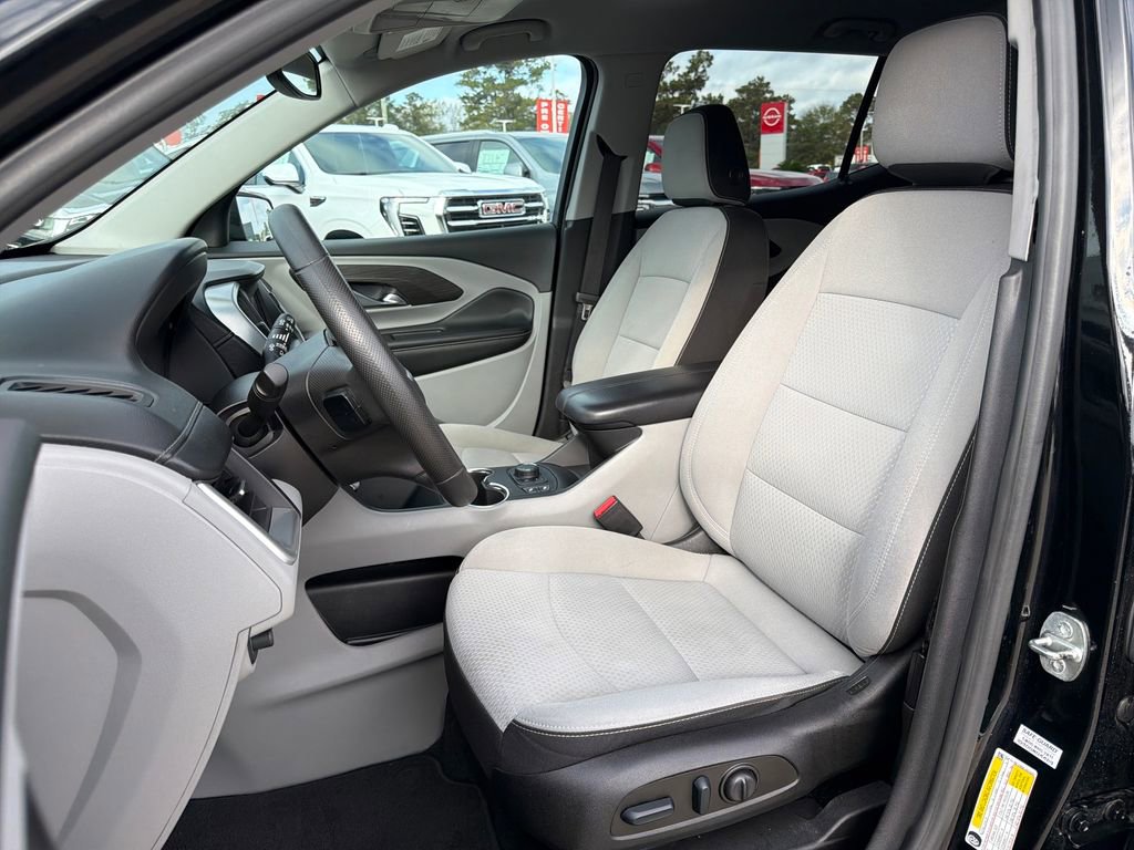 Used 2022 GMC Terrain SLE w/ Driver Convenience Package image 11