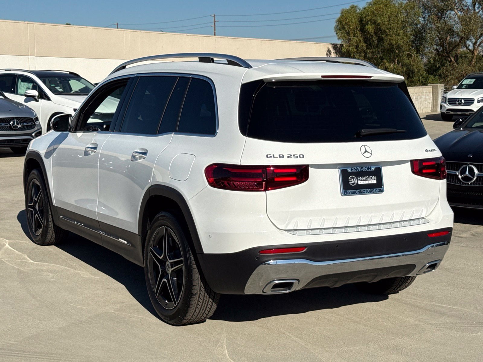 New 2026 Mercedes-Benz GLB 250 4MATIC image 8