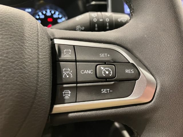 Used 2025 Jeep Compass Limited AWD/4WD image 29