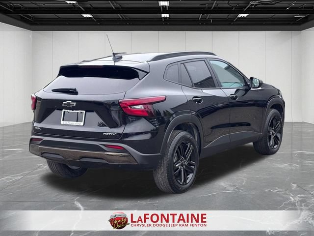 Used 2025 Chevrolet Trax ACTIV w/ Driver Confidence Package FWD image 5