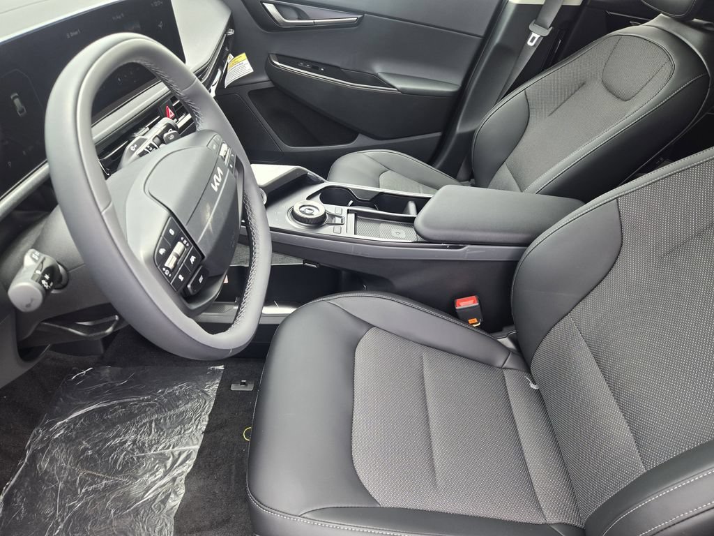 New 2025 Kia EV6 Light RWD image 9