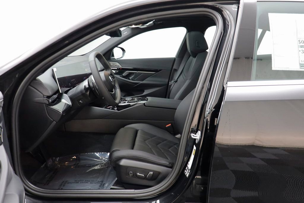 New 2026 BMW 530i xDrive w/ Premium Package image 5