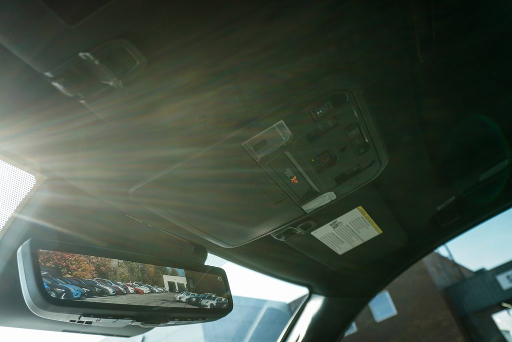 Used 2025 Toyota Tacoma Limited image 28