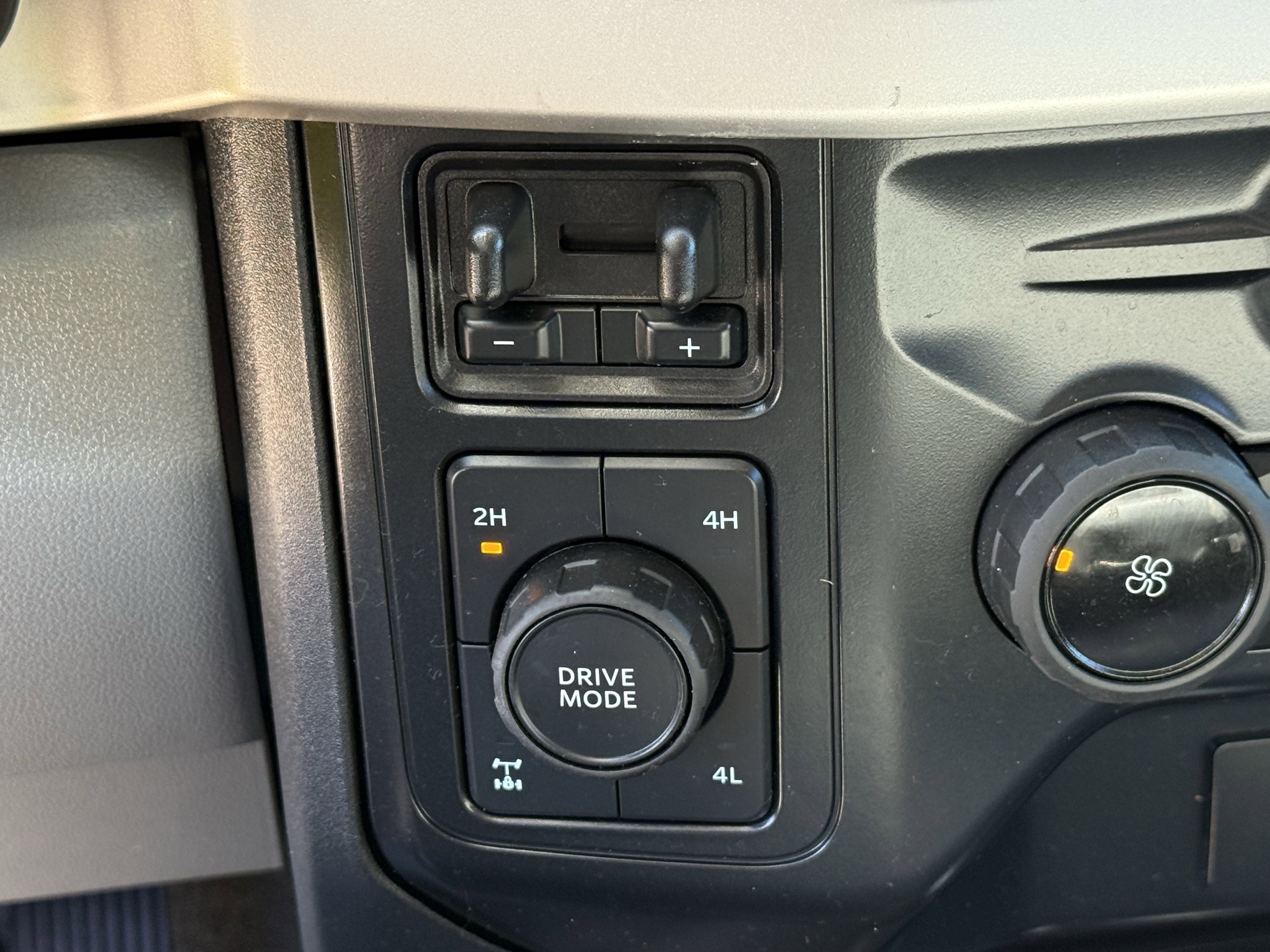 Used 2024 Ford F350 XL w/ XL Chrome Package image 24