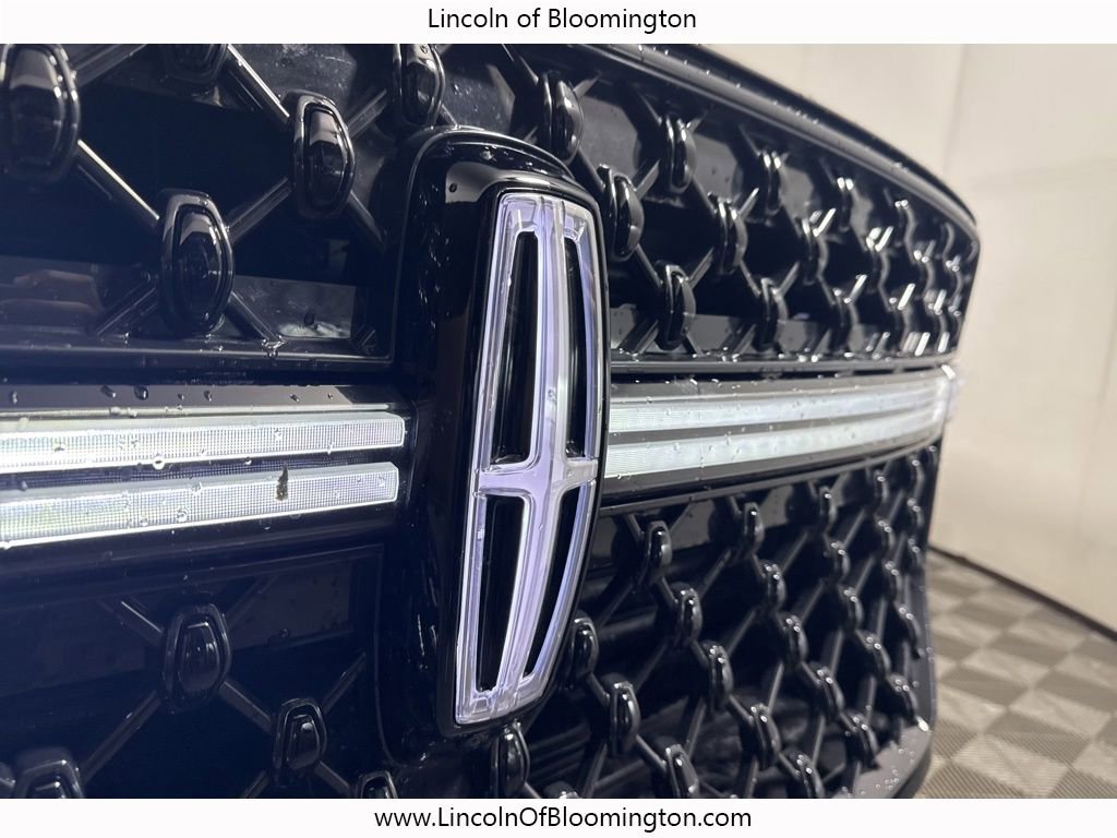 New 2025 Lincoln Navigator L Reserve w/ Jet Appearance Package image 12