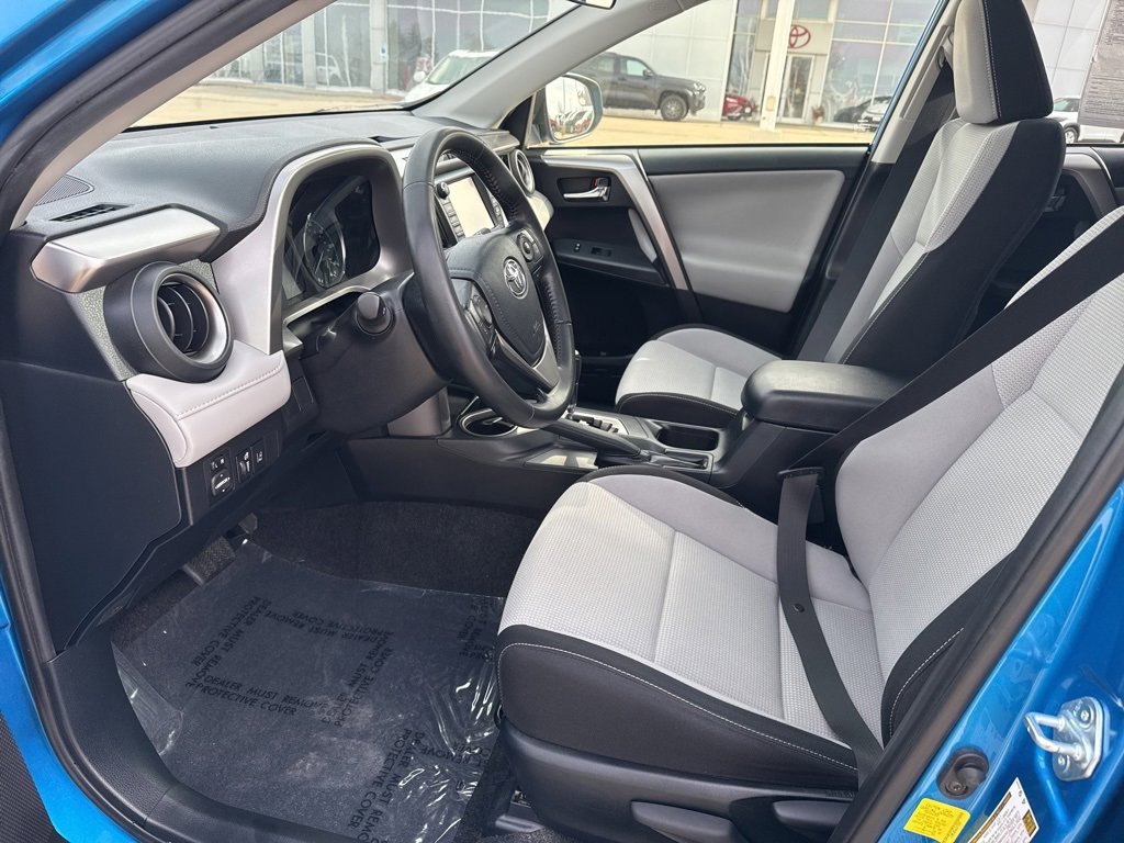 Used 2018 Toyota RAV4 XLE image 7
