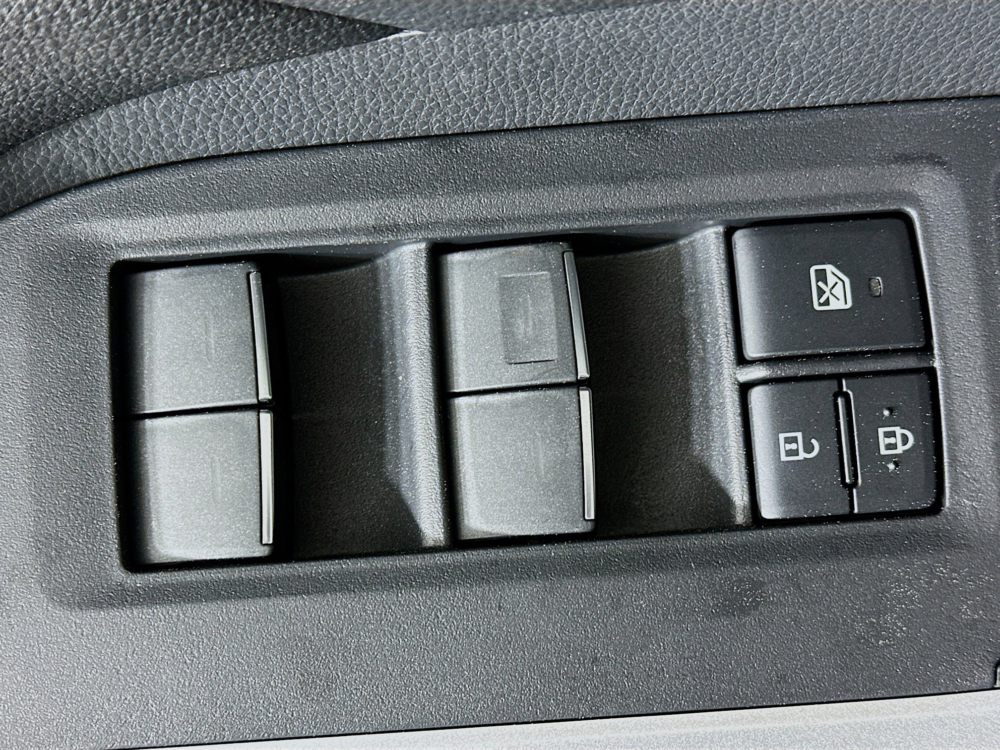 Used 2025 Toyota RAV4 XLE Premium w/ Weather Package FWD image 15