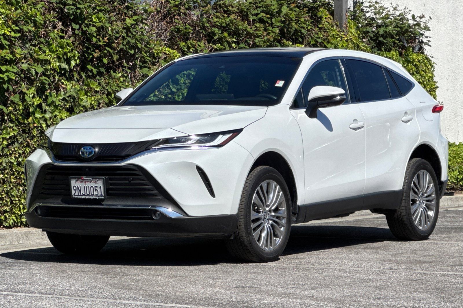 Used 2024 Toyota Venza Limited AWD/4WD image 9