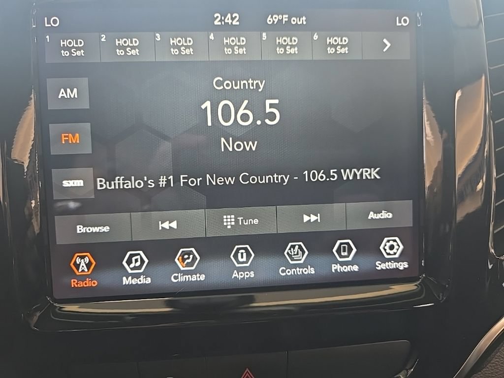 Used 2019 Jeep Cherokee Limited AWD/4WD image 22
