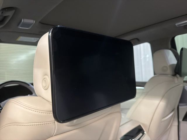 Used 2025 Cadillac Escalade Premium Luxury Platinum w/ LPO, Radiant Package RWD image 22