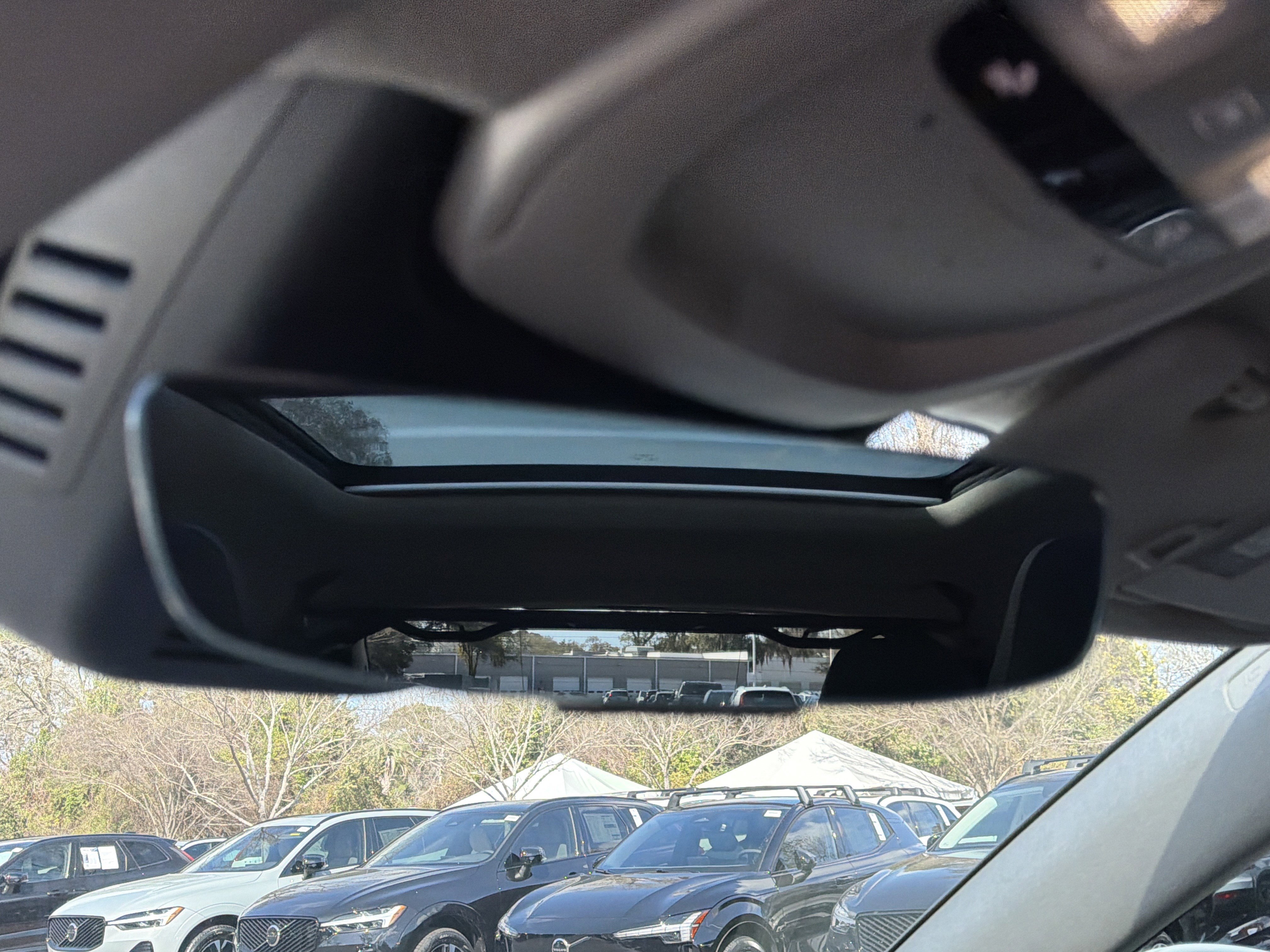 Certified 2023 Volvo XC40 B4 Plus w/ Driver Assist Package image 27