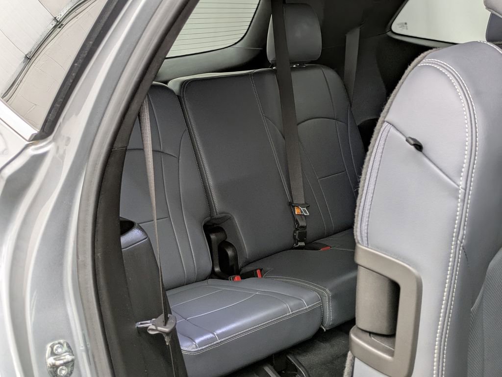 Used 2023 Buick Enclave Essence AWD/4WD image 22
