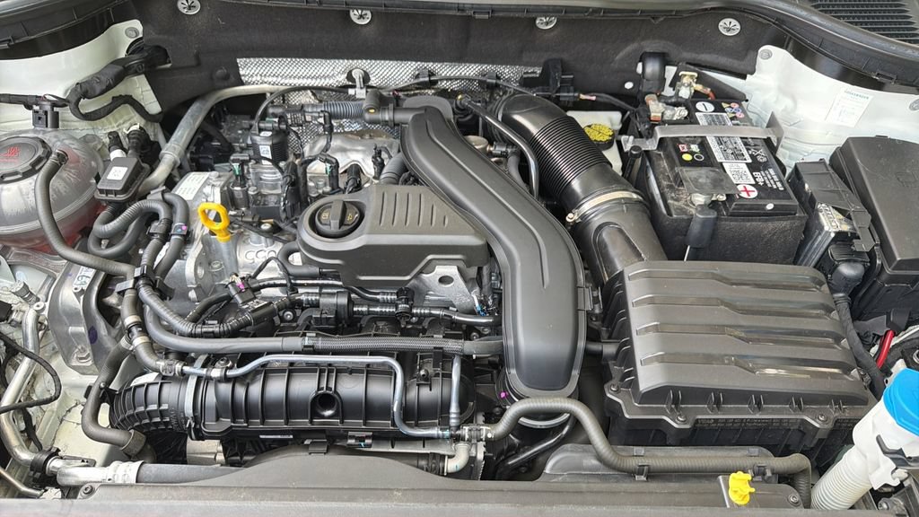 Certified 2023 Volkswagen Taos S FWD image 32