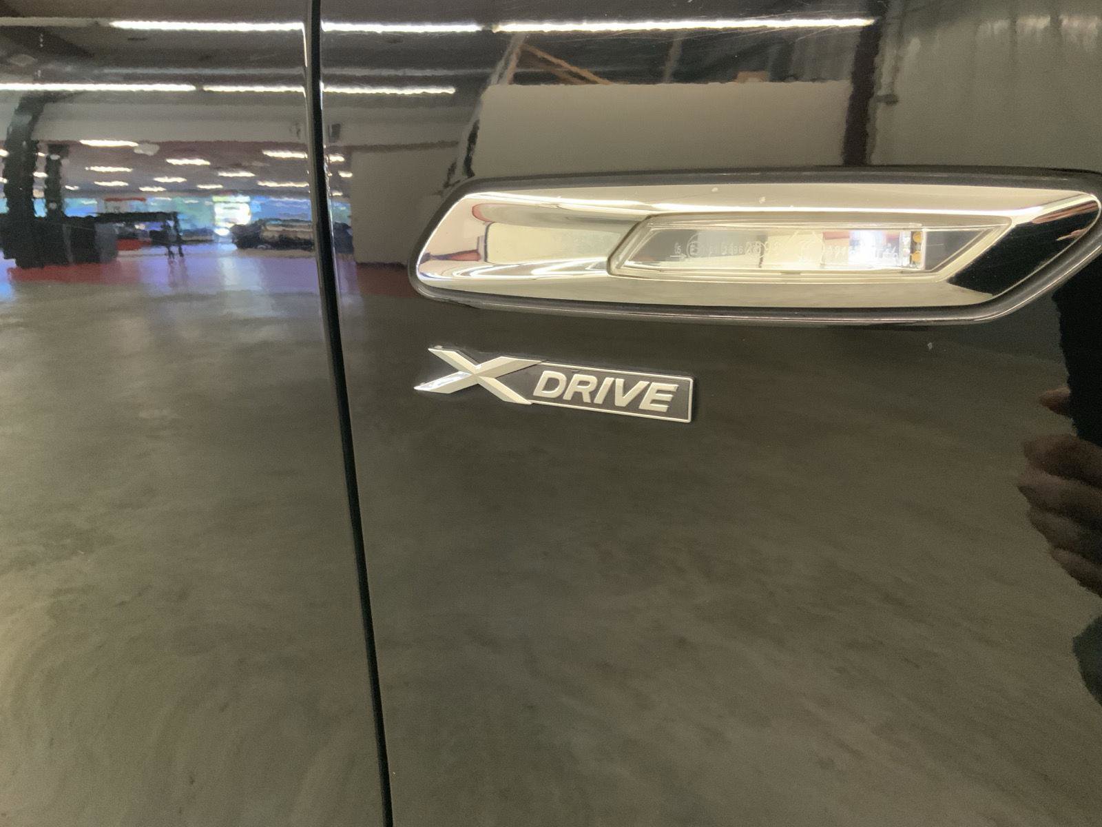 Used 2011 BMW 550i xDrive Sedan AWD/4WD image 43