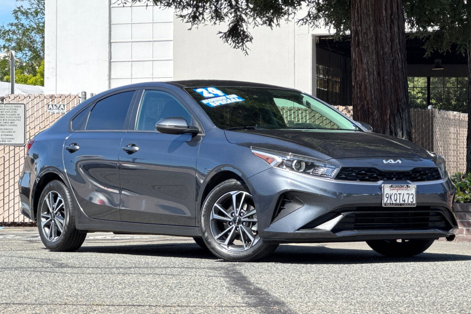 Used 2024 Kia Forte LXS w/ LXS Technology Package FWD image 2