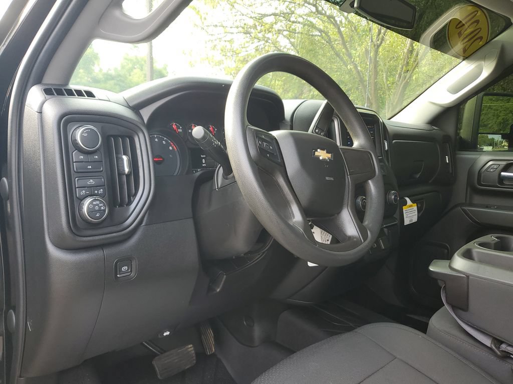 Used 2020 Chevrolet Silverado 2500 Custom w/ Custom Value Package AWD/4WD image 15