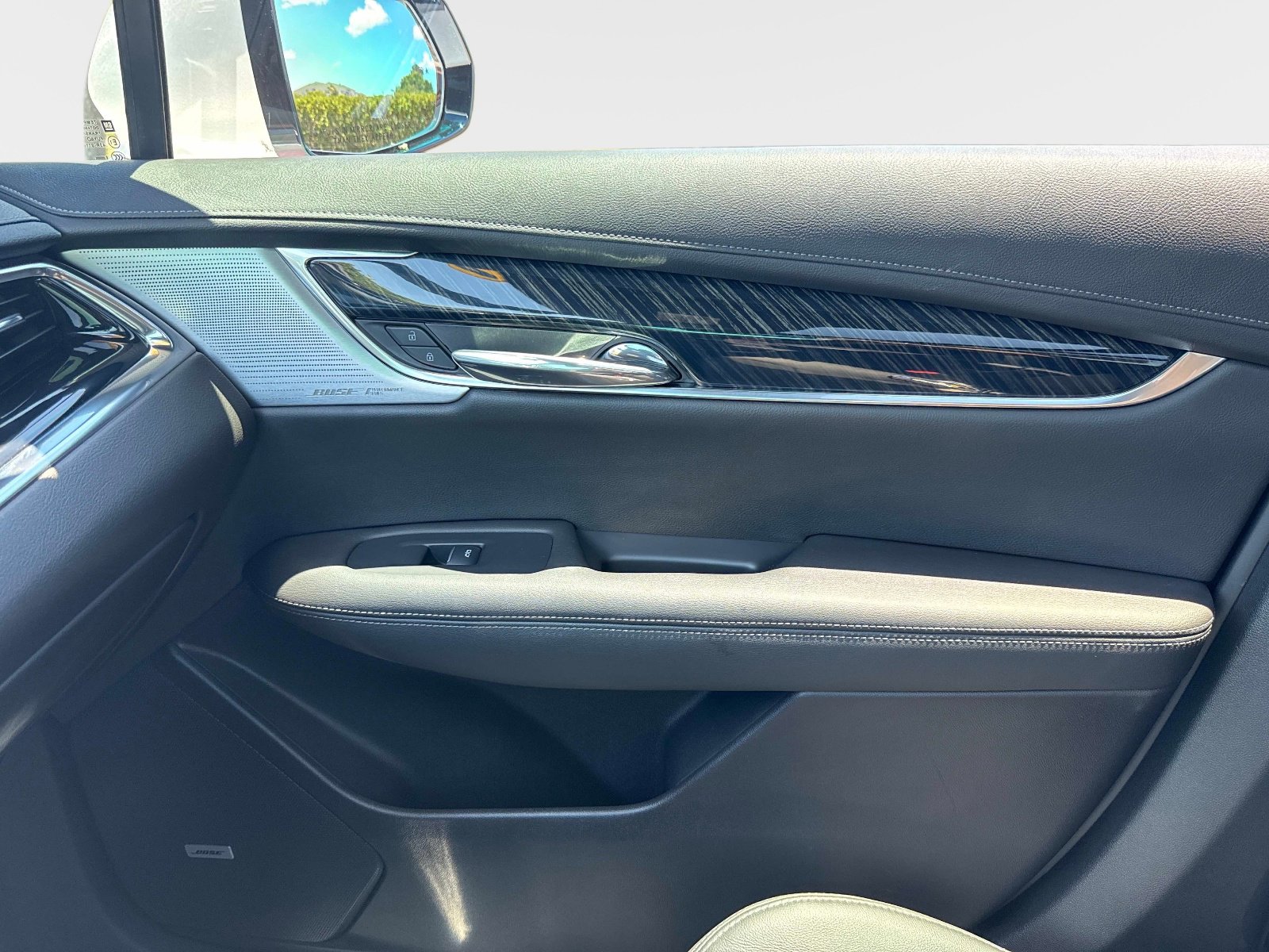 Used 2023 Cadillac XT6 Premium Luxury FWD image 25