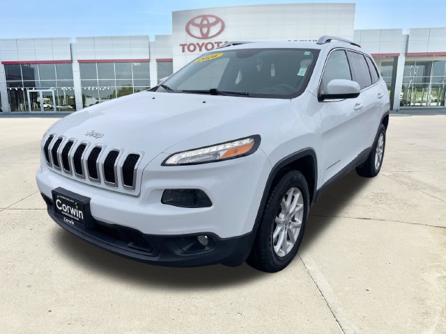 Used 2016 Jeep Cherokee Latitude w/ Cold Weather Group AWD/4WD image 14