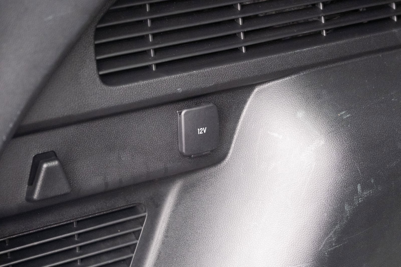 Used 2021 Ford Escape Titanium image 27