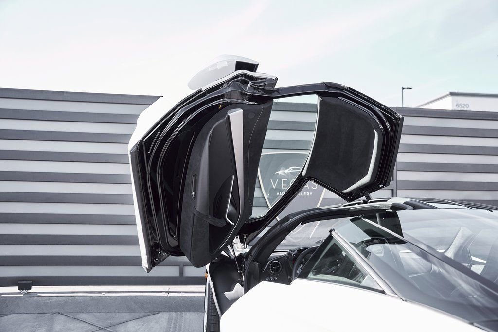 Used 2024 McLaren 750S image 30