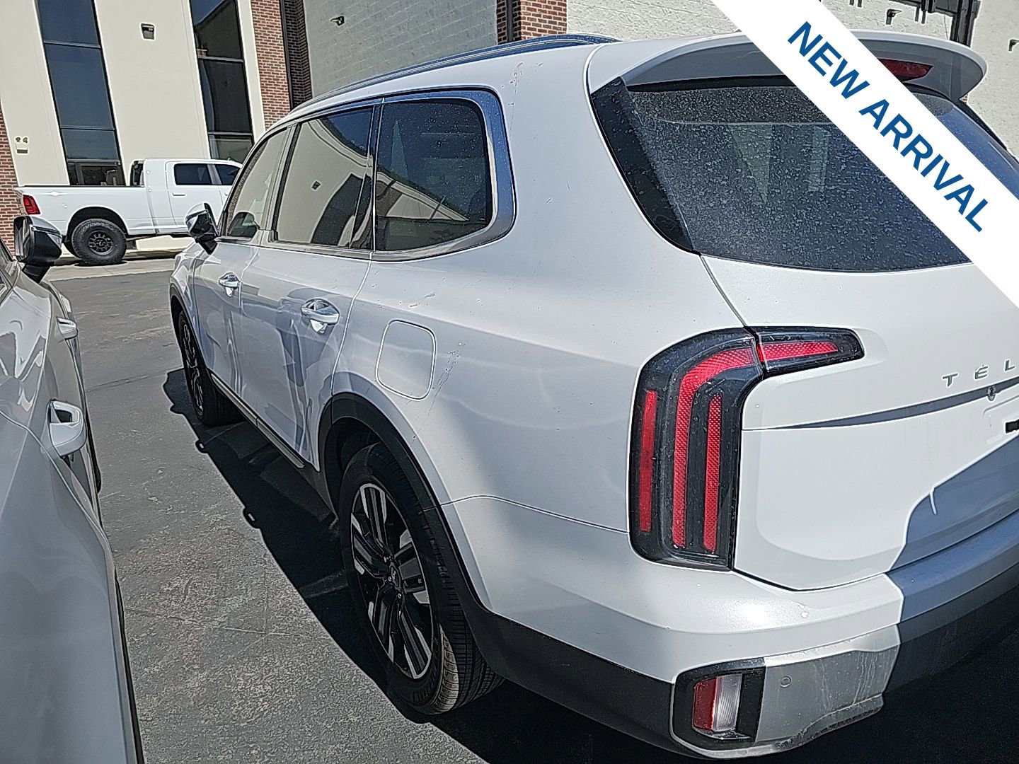 Used 2023 Kia Telluride SX image 3