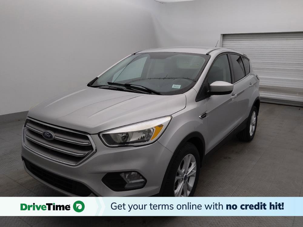 Used 2017 Ford Escape SE w/ SE Cold Weather Package