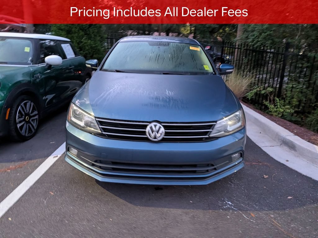 Used 2015 Volkswagen Jetta SE FWD image 2