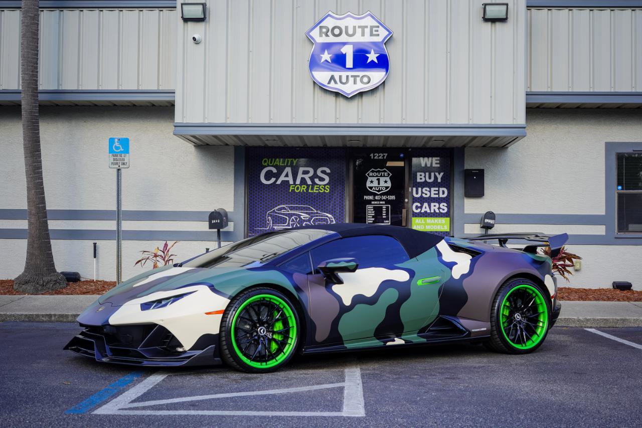 Used 2020 Lamborghini Huracan EVO AWD/4WD image 2
