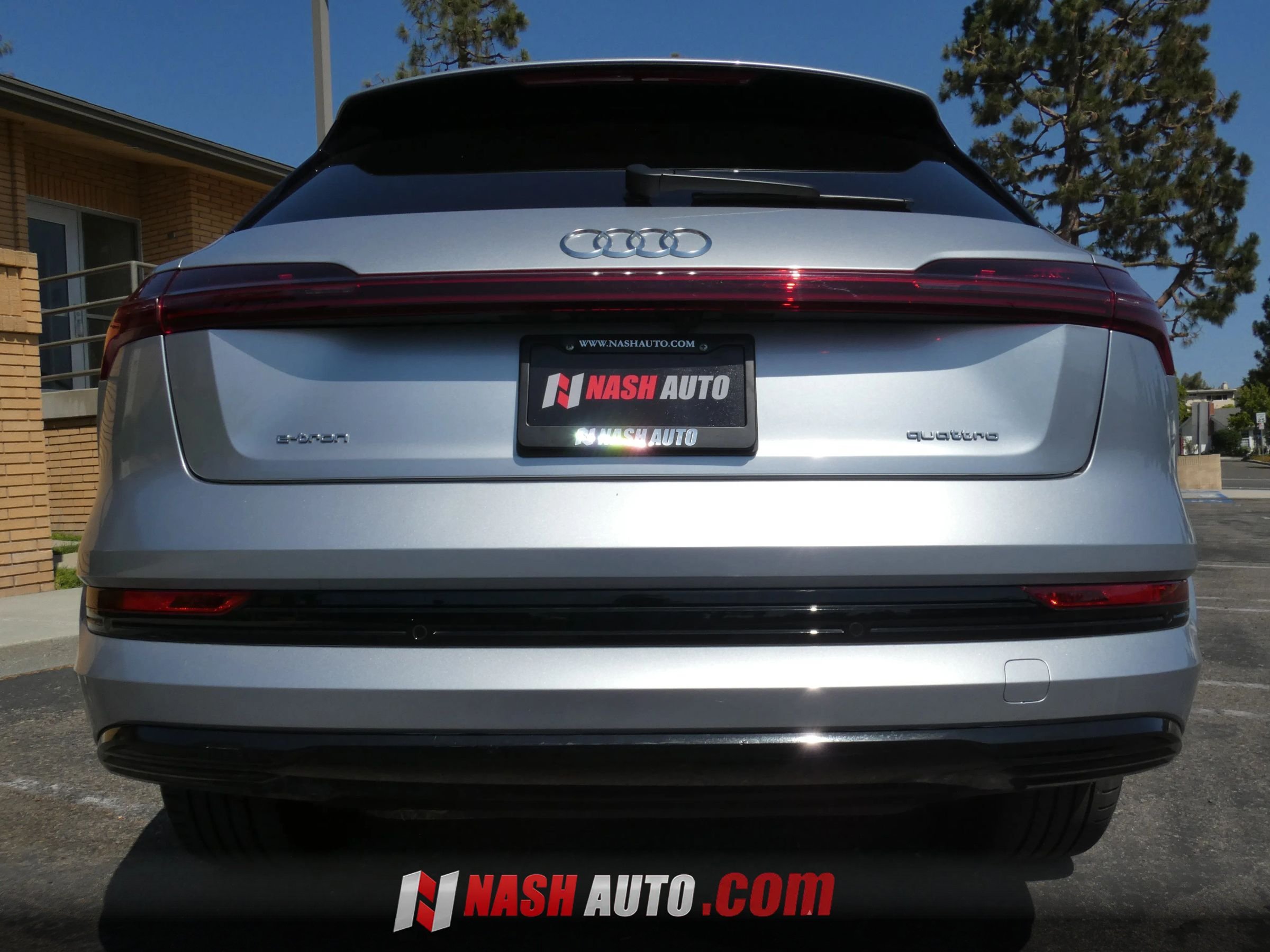 Used 2021 Audi e-tron Premium Plus AWD/4WD image 10