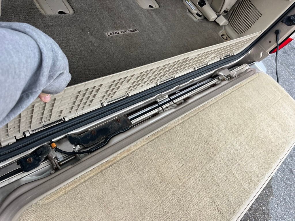 Used 2006 Toyota Land Cruiser image 49